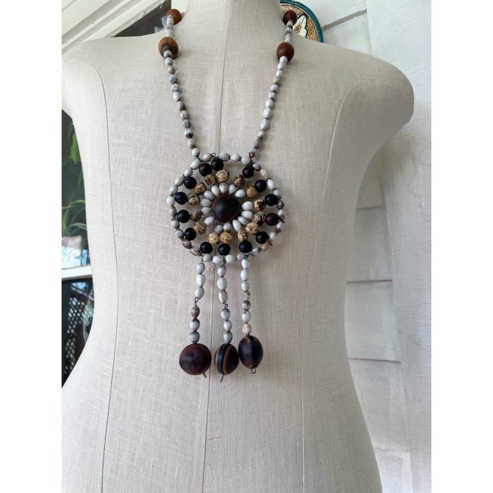 Vintage Hippy Festival HUGE Medallion Seed/Nuts Pendant NEcklace - Picture 2 of 11
